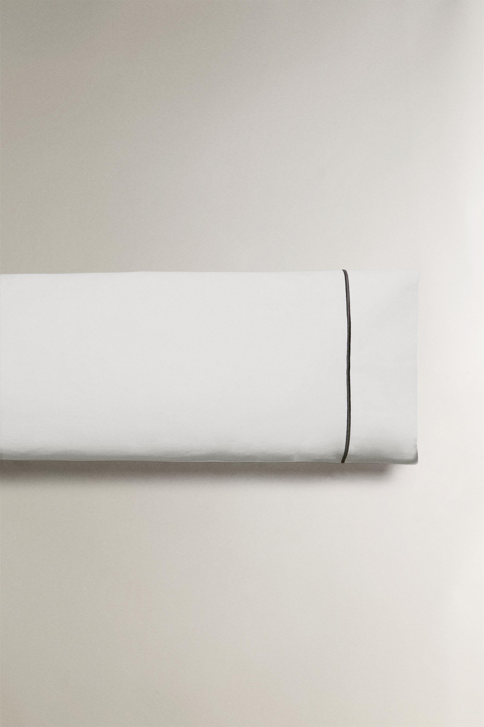 TAIE D’OREILLER SATIN FESTON
